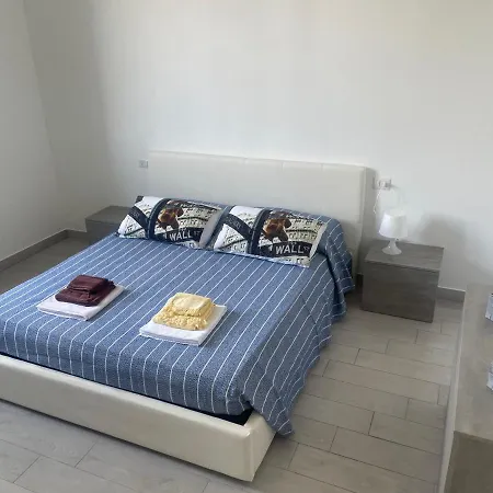 Roberta House 2 *