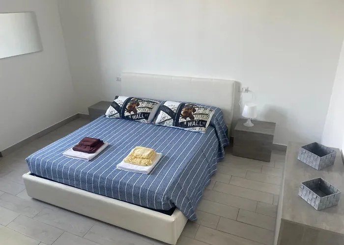 Roberta House 2 *