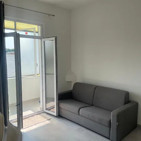 Roberta House 2 Hotel